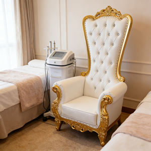 เก้าอี้บัลลังก์พนักพิงสูงสีทองขาวเกร<span class=keywords><strong>ด</strong></span>เชิงพาณิชย์สำหรับงานเลี้ยงในห้องนั่งเล่น วิลล่า สวนสาธารณะ หรืองานอีเว้นท์ - สามารถวางซ้อนกันได้ - Product Image 2