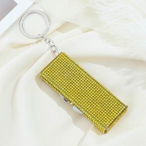 Vente en gros de boîtes à pilules en métal portables de petite taille avec strass et diamants, porte-clés brillant - Product Image 5