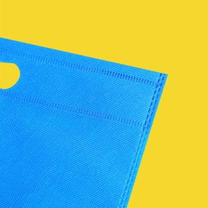 <span class=keywords><strong>Sac</strong></span> cadeau non tissé écologique à prix d'usine, personnalisable avec logo imprimé, réutilisable, avec poignée découpée en D, pour boutique - Product Image 3