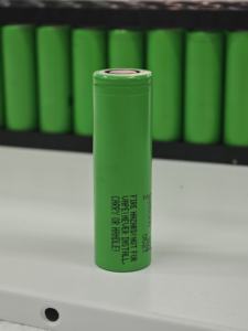 Ea Stock Pallet 21700 <span class=keywords><strong>3</strong></span>.7v batteria 80G 50S 5000mah 15a batteria al litio per 21700 50S Shenzhen China verde batteria - Product Image 2