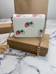 Borsa a Tracolla Quadrata in Vera Pelle di Design Stile Occidentale alla Moda con Cerniera e Catena a Ciliegia per Donne - Product Image 1