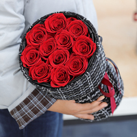 Karangan Bunga Mawar Abadi Buatan Tangan Mewah Grosir dalam Wadah Ember, Hadiah Abadi untuk Hari Valentine, Hari Ibu, Pernikahan, Tahun Baru, Paskah