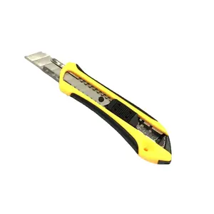 Couteau de coupe de papier peint de sécurité rétractable Basy pour une coupe précise et sûre