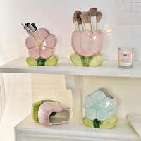 Porte-stylo en céramique en forme de tulipe, boîte de rangement de bureau mignonne pour filles, organisateur de papeterie, motif de tulipe, ornement de bureau, pot de rangement