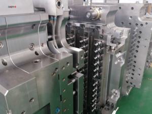 일반 식염수 솔루션을위한 자동 BFS 앰플 라인 GMP 표준 액체 BFS 자동 폼 충전 작동 - Product Image 3