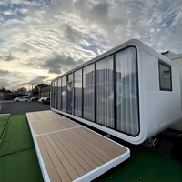 Cabaña Móvil Exterior de 20 pies, Estructura de Acero Duradera con Panel Sándwich para Alojamiento Panorámico, Villa y Almacenamiento