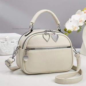 Wholesale Newest <b>Handbag</b> Women's <b>Small</b> Crossbody Shoulder Bag Collection New Clutch Bag Women <b>Handbags</b> With Heart Pendant - Product Image 2