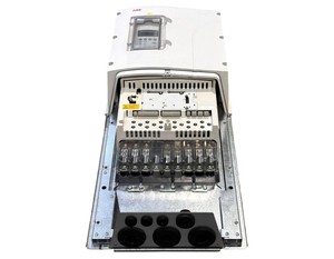 ACS800-01-0100-7+B056+E200 90kW 352-5690V PLC - Product Image 2