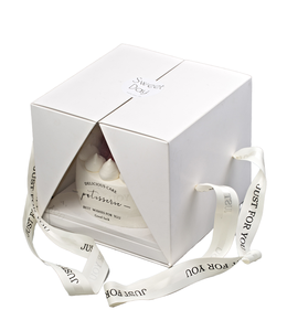 กล่องเค้กแบบกำหนดเองได้ ย่อยสลายได้ เกรดอาหาร เคลือบเงา ออกแบบโลโก้/กราฟิก กระดาษแข็งใสหรูหรา พิมพ์ CMYK - Product Image 1