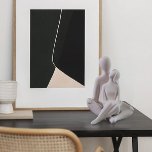 Statuette en céramique, sculpture artisanale en porcelaine, couple enlacé, décoration d'étagère, de <span class=keywords><strong>table</strong></span> ou de bureau, art <span class=keywords><strong>déco</strong></span> pour le salon - Product Image 3