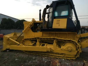 รถดันดินตีนตะขาบ D65EX-16 มือสอง พร้อมความสามารถดันดิน 4.3 เมตร น้ำหนัก 18,000 กิโลกรัม ระบบตรวจสอบระยะไกล ขาย - Product Image 3