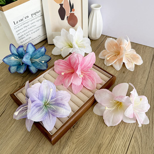 Elegante Pinza para el Cabello con Flor de Lirio de Resina de 13 cm, Accesorio para el Cabello para Mujeres, Bodas y Fiestas - Product Image 3