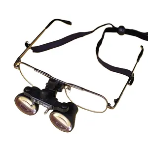 نظارات تكبير 2.5 × ،