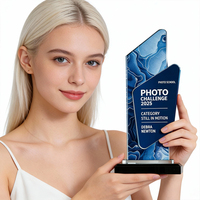 Trophée en cristal pour récompense des employés d'excellence lors de la réunion annuelle de l'entreprise WDY0523