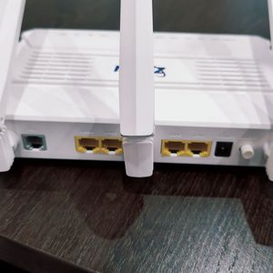 Zikun ZC-521X6D(5 เสาอากาศ) XPON ONU FTTH 4GE+2USB+AX3000 WiFi 6+1VOIP(ตัวเลือกเสริม) ดูอัลแบนด์ 2.4/5GHz อุปกรณ์ไฟเบอร์ออปติก - Product Image 3