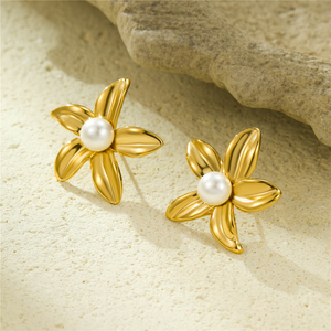 Pendientes de Moda para Mujer con Diseño Floral Chapado en Oro de 18K Estilo Coreano Vintage, Venta al por Mayor de Pendientes de Perlas para Uso Diario - Product Image 2