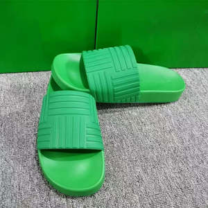 Sandalias de Cuero Transpirables 2025 para Hombre y Mujer, Zapatos Casuales Planos para Playa, Zapatos de Moda para Caminar, Pantuflas - Product Image 1