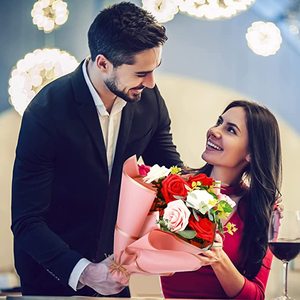 Papel <span class=keywords><strong>de</strong></span> Regalo para Flores Superventas al Por Mayor, <span class=keywords><strong>de</strong></span> Lujo Estilo Coreano con Borde Dorado, Marco para Ramo Impermeable - Product Image 3