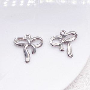 Nuevos accesorios de lazo de acero inoxidable, collares de mariposa, pequeños colgantes, pendientes, pulseras, joyería DIY semiacabada - Product Image 4