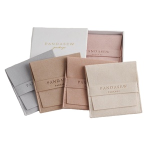 Pochette à bijoux en microfibre avec logo personnalisé, pochette enveloppe, sacs d'emballage, sacs cadeaux en velours pour bijoux, collier, bracelet, bague, boucles d'oreilles - Product Image 1