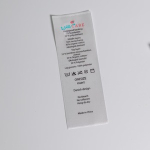 Etiqueta de cuidado de algodón impresa personalizada con logotipo de marca e información de tamaño Hierro en el respaldo para vestidos - Product Image 1