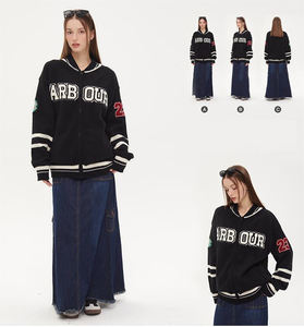 Chaquetas Varsity de Invierno para Parejas, Nueva Tendencia de Moda, con Patrón de Letras, Tela de Lana, Diseño Transpirable - Product Image 2