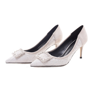 Encuentre el mejor fabricante de zapato blanco tacon bajo y zapato blanco  tacon bajo para el mercado de hablantes de spanish en alibaba.com
