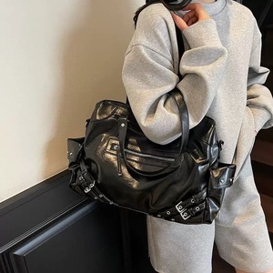 <span class=keywords><strong>Sac</strong></span> à bandoulière en PU grande capacité haut de gamme vintage pour femme, nouvelle mode 2026, fermeture à cadenas portable, idéal pour les voyages et l'usage quotidien – Meilleures ventes - Product Image 4