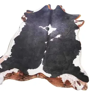 新的漂亮牛皮黑白颜色，皮革地毯，面积牛皮地毯