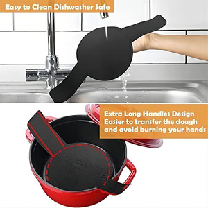 Tapete de silicona negro de 21 cm para horno holandés con asas largas, antiadherente, apto para horno y lavavajillas, herramientas para pan y repostería (borde rojo/azul) - Product Image 3
