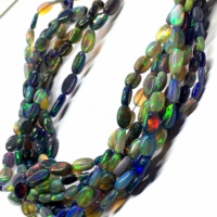 Opale noire éthiopienne Tumble Shape Plain Loose Gemstone Natural Gorgeous Quality Full Multi-Fire Beads natural good quality