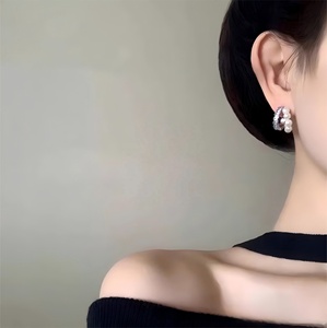 Nouvelles boucles <span class=keywords><strong>d</strong></span>'oreilles en perles <span class=keywords><strong>d</strong></span>'eau douce naturelles, 3-4 mm, double couche, style français, <span class=keywords><strong>d</strong></span>élicates, haut <span class=keywords><strong>de</strong></span> gamme, luxueuses et élégantes. - Product Image 2