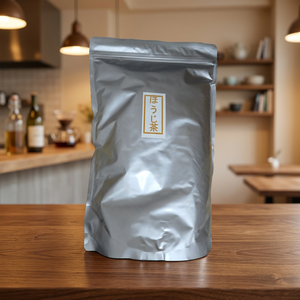 Thé vert Hojicha torréfié en poudre dans un sachet argenté 1 kg, transformé à la vapeur, style japonais - Product Image 1