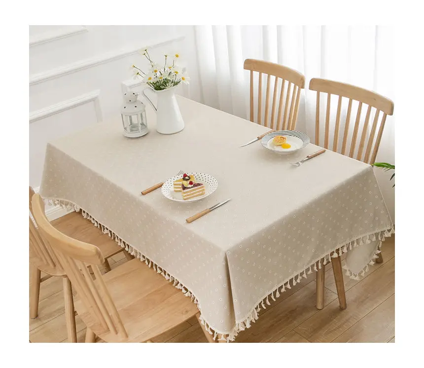 Newly developed Pastoral Little Chrysanthemum Printed Eco-friendly Table Cloths Washable Table Cover with Tassel