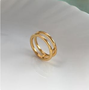 Anillo Doble de Plata 925 Unisex, Diseño Minimalista Elegante, Joyería Moderna, Regalo Perfecto para Hombres y Mujeres - Product Image 3