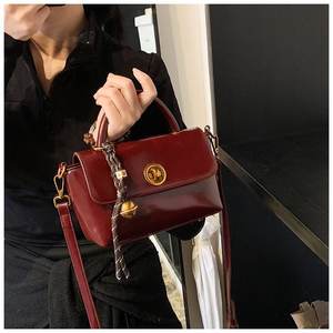 กระเป๋าถือแบบมีจีบทรงสี่เหลี่ยมขนาดเล็กกระเป๋าถือแบบมีสายคาดไหล่เทรนด์ใหม่จากโรงงาน - Product Image 5