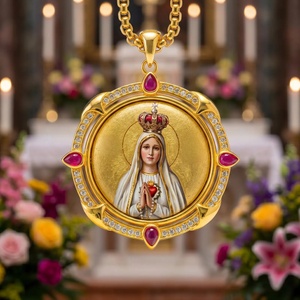 เครื่องประดับคาทอลิกพระแม่ฟาติมา วิร์เจน เดอ ฟาติมา ทำจากทองเหลืองชุบเคลือบเงาประดับทับทิม ของขวัญทางศาสนาสำหรับผู้ศรัทธาชาวอิเบเรีย - Product Image 1