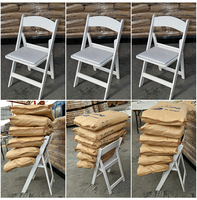 4 ensembles de chaises pliantes en résine blanche avec sièges en vinyle, adaptées aux mariages, aux fêtes, aux activités d'église et de cuisine