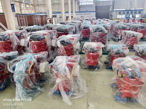 หม้อแปลงไฟฟ้า 3 เฟส แบบแห้ง ชนิดเพิ่มแรงดันและลดแรงดัน ขนาด 1500 kVA สำหรับศูนย์การค้า - Product Image 3