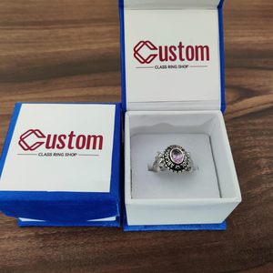 Anillo de Graduación Clásico Personalizado para Mujer, Plata de Ley 925, Bañado en Rodio, con Zirconia en Engaste de Bisel - Product Image 6