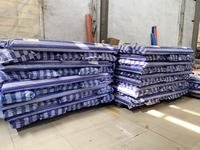 Rouleau de bâche en tissu plastique tissé à rayures bleues et blanches Million Blue White Stripe pour Bangkok, Thaïlande