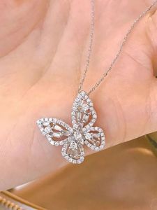 Xinfly Wholesale Fashion 18K Solid Gold Natural 0.68CT Butterfly Diamond <b>Necklace</b> for Women - Product Image 4