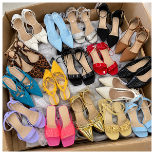 Sandales compensées de haute qualité pour femmes, livraison aléatoire, vente en gros de chaussures et sandales plates pour femmes - Product Image 5