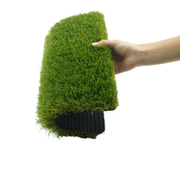 Rumput Buatan Ramah Lingkungan Tahan Lama Tinggi 40mm Pengalaman Visual Premium untuk Halaman Belakang Rumah Model Kantor Penjualan Taman Tinggi