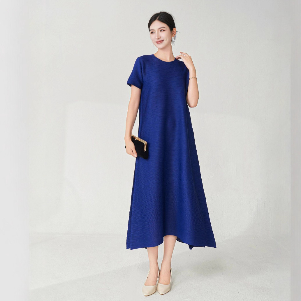 น้ำเงินเข้ม