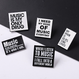 Créativité mélomane phrases anglaises lettre épingle en métal la musique est ma seule drogue broches insignes de revers épinglette en émail - Product Image 3