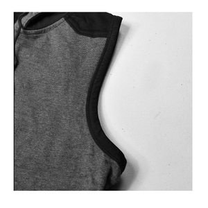 Sweats à capuche sans manches respirants à bas prix de style attrayant personnalisés disponibles en design personnalisé avec logo - Product Image 3