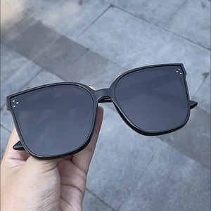 Occhiali da Sole Donna 2026 Nuovi Arrivi Montatura Larga Rettangolare <span class=keywords><strong>di</strong></span> Alta Gamma per Fotografia Occhiali da Sole per Viso Grande Protezione UV - Product Image 6