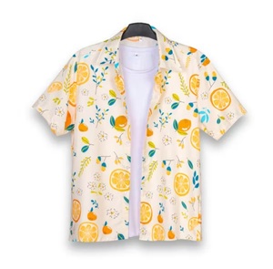 Chemise hawaïenne légère à imprimé tropical avec tissu respirant et manches courtes pour les vacances d'été - Product Image 6