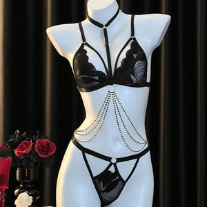 Biancheria intima <span class=keywords><strong>donna</strong></span> <span class=keywords><strong>abbigliamento</strong></span> intimo Fetish moda <span class=keywords><strong>abbigliamento</strong></span> <span class=keywords><strong>erotico</strong></span> in pizzo con catene per il corpo - Product Image 4